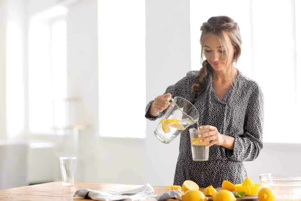 Is Lemon Water Safe To Drink While Fasting?