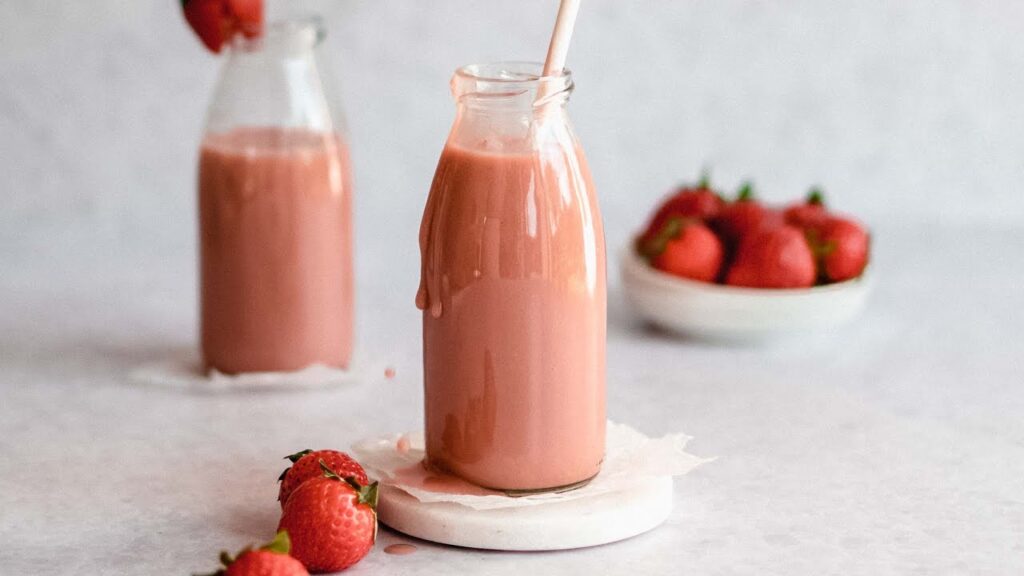 Strawberry Almond Milk- Juicer Hunter