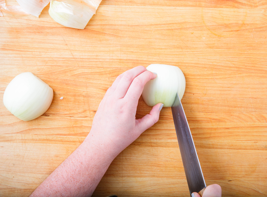 A Step-By-Step Guide On How To Cut An Onion For Burgers