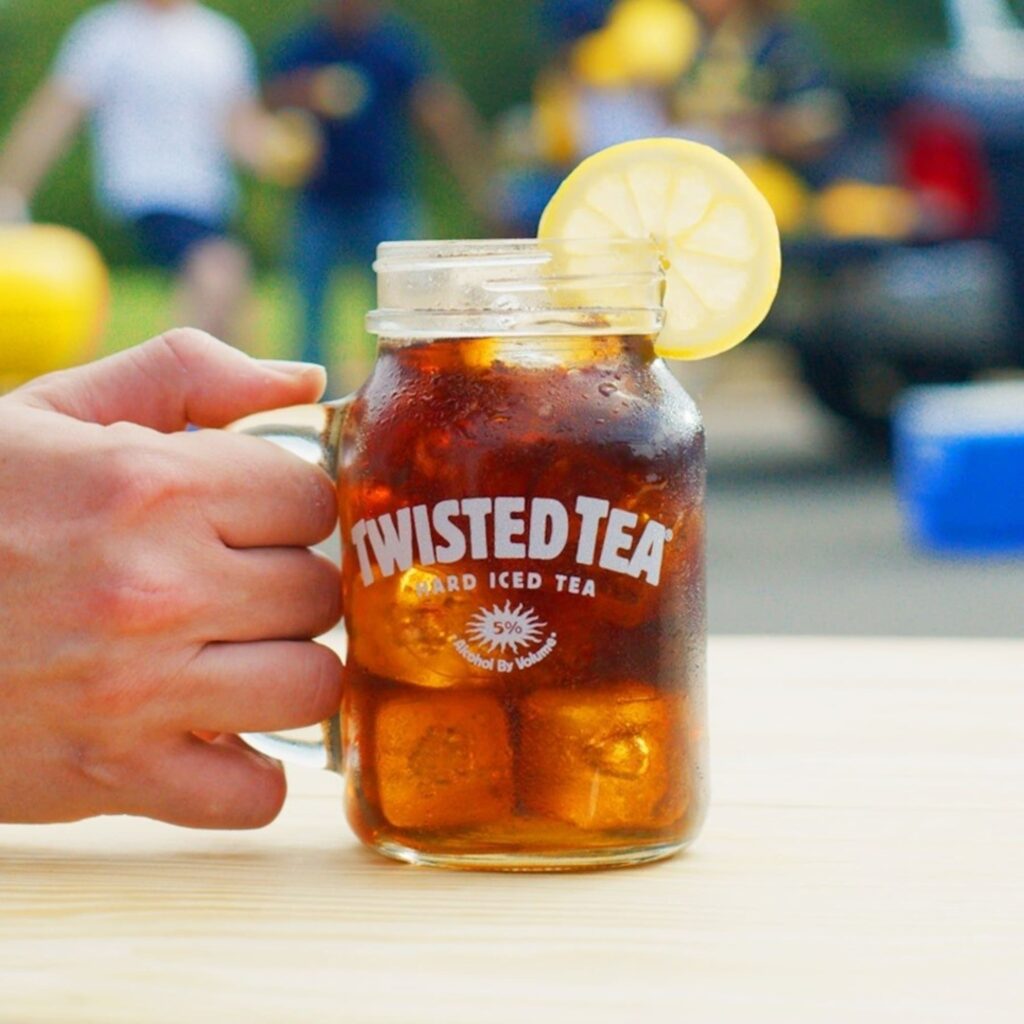 How Many Calories & Nutrition Are In Twisted Tea Per Serving?