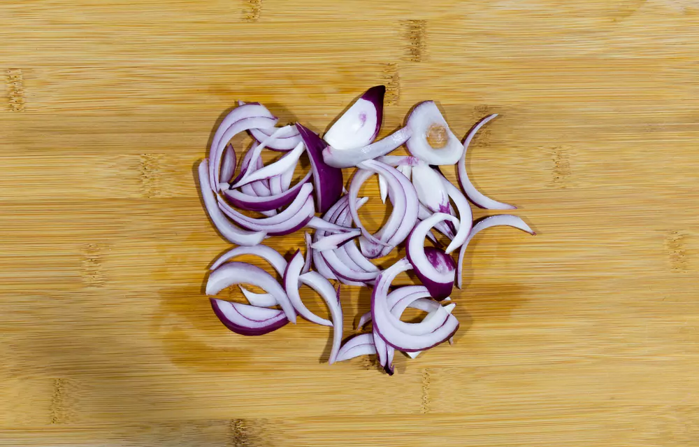 What Are The Benefits Of Using An Onion Julienne Cut In Cooking